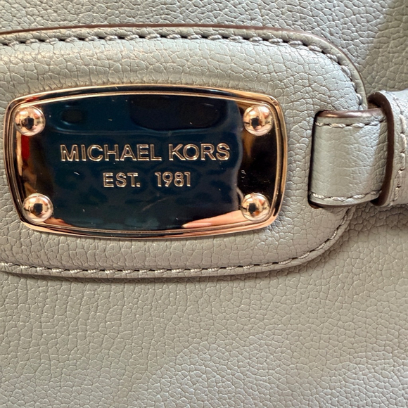 Michael Kors Leather Satchel Crossbody Blue Silver Tone Chain Strap - Picture 2 of 16